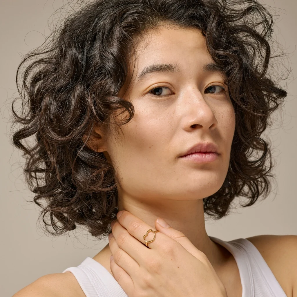 RING, ORGANIC HEART  Gold - Image 2