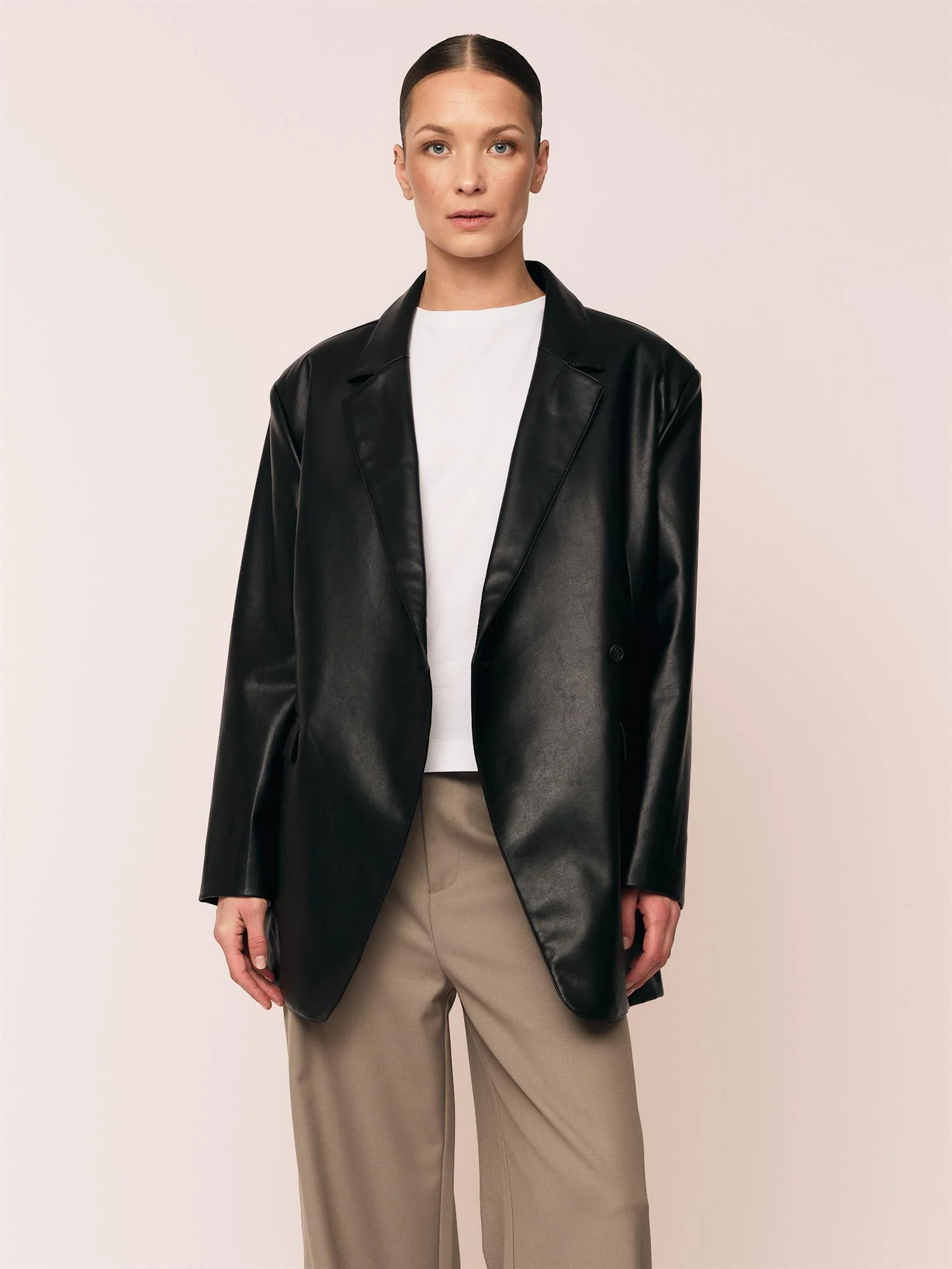 Lumi Blazer Black - Image 5