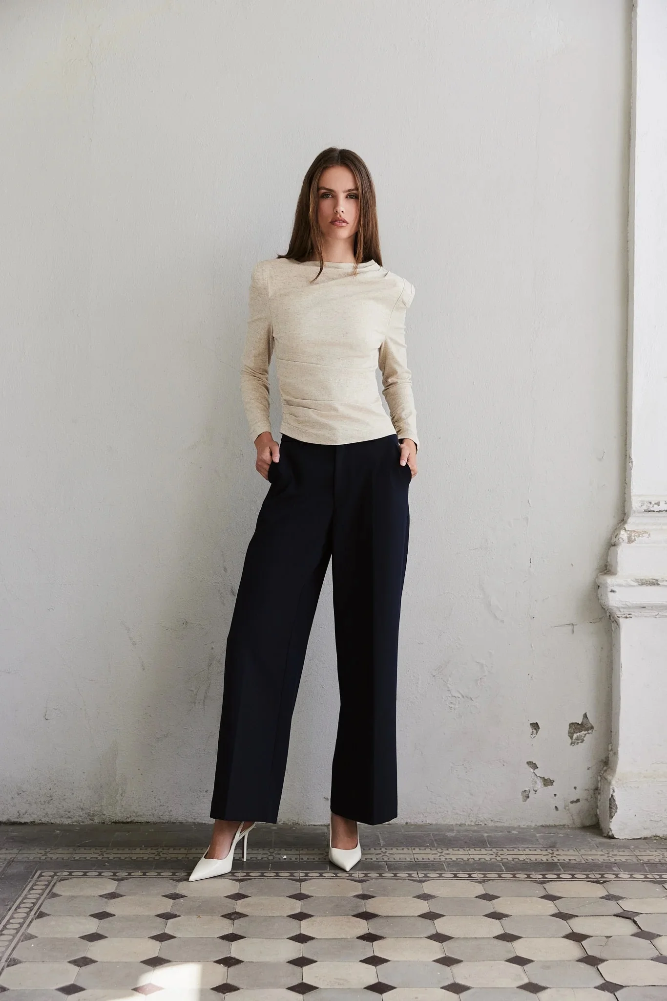 Reign Tailored Extra Wide Black