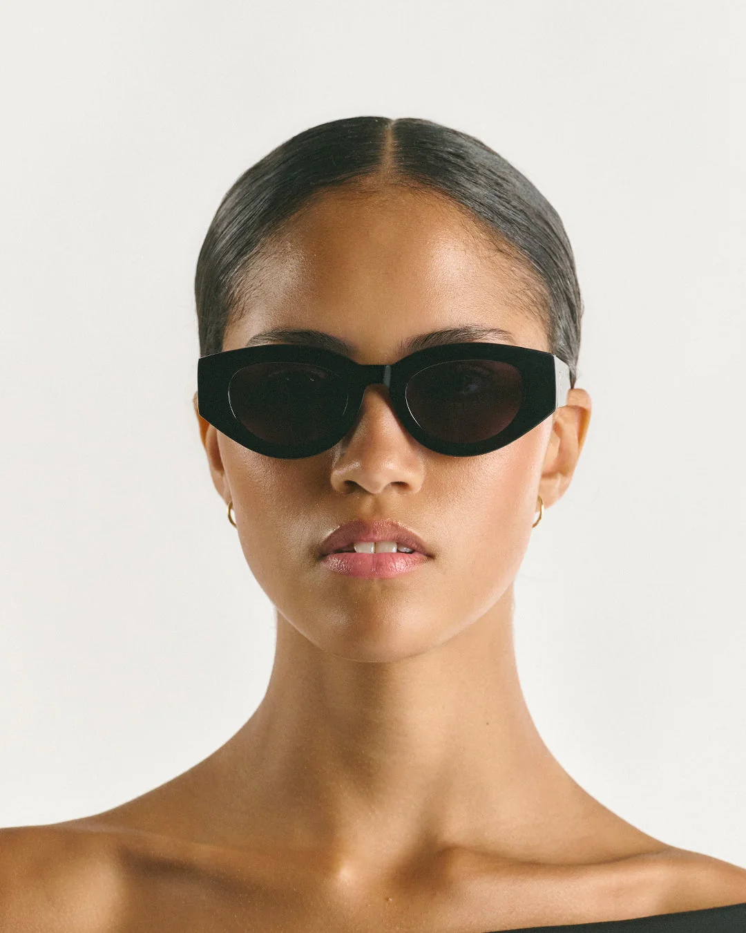 INES  Black - Image 2