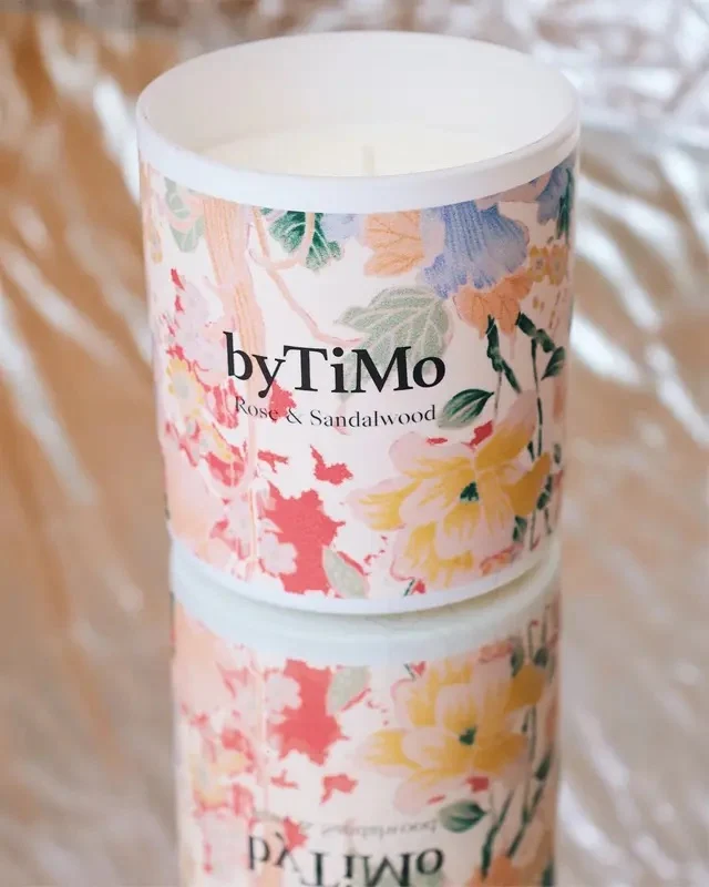 ROSE & SANDALWOOD SCENTED CANDLE  Rose & Sandalwood - Image 6