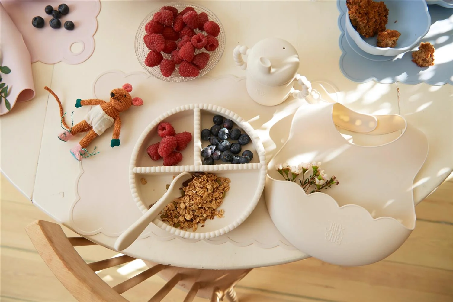 Bubble Dining Set Cream - Image 4