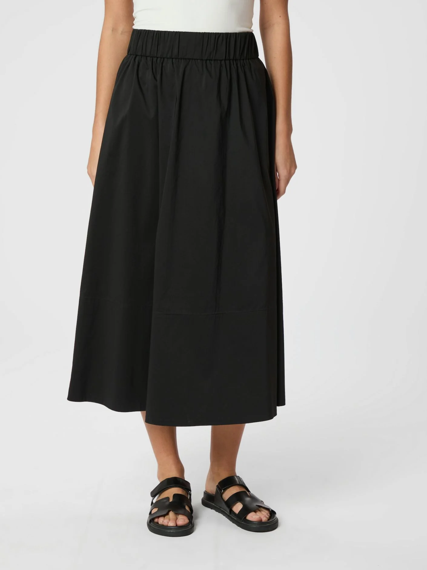 Yara Poplin Skirt Black - Image 4