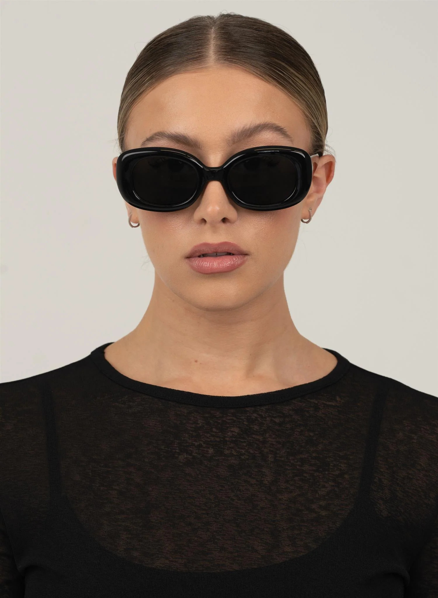 VIV Black/Smoke
