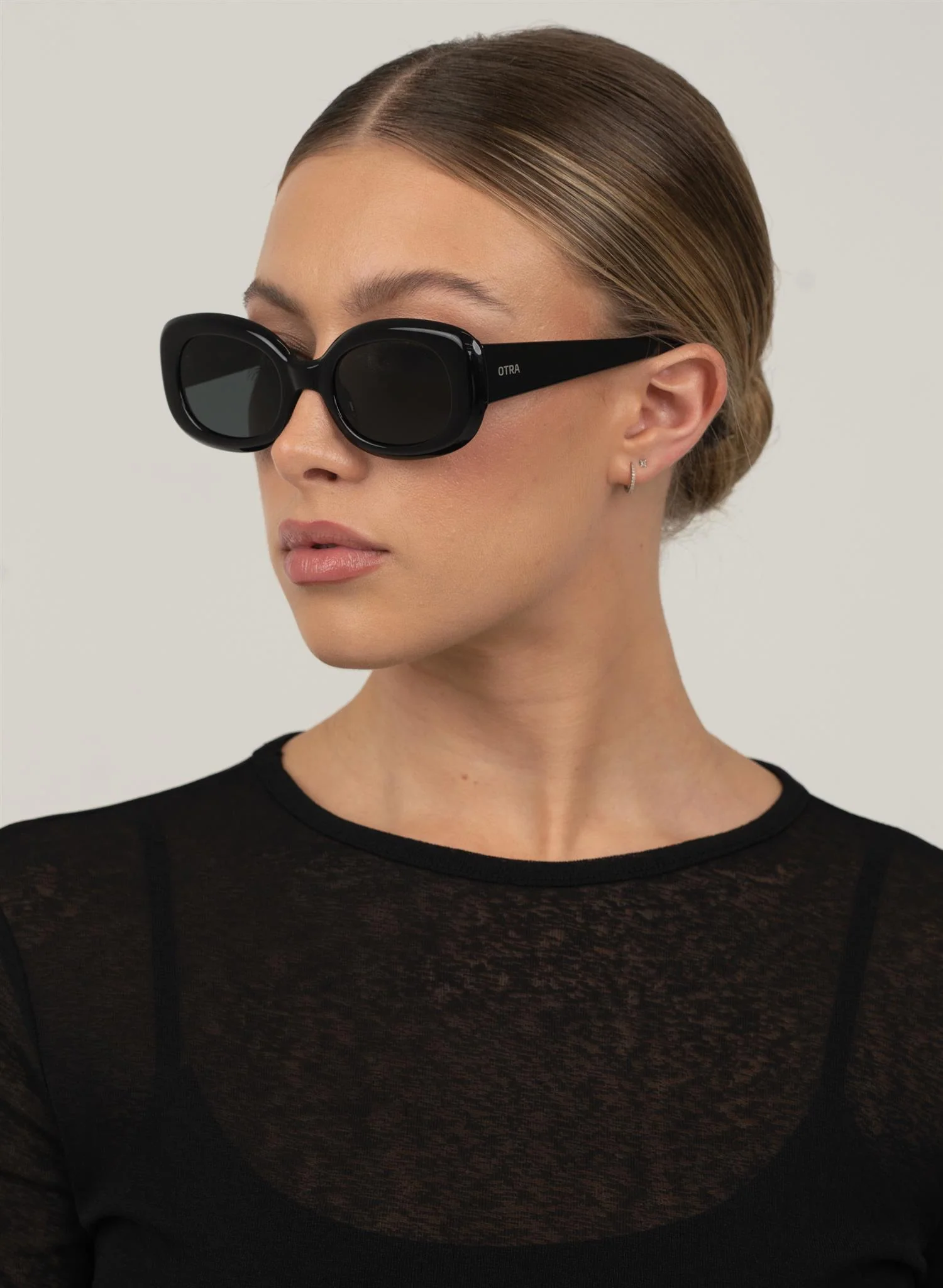 VIV Black/Smoke - Image 2