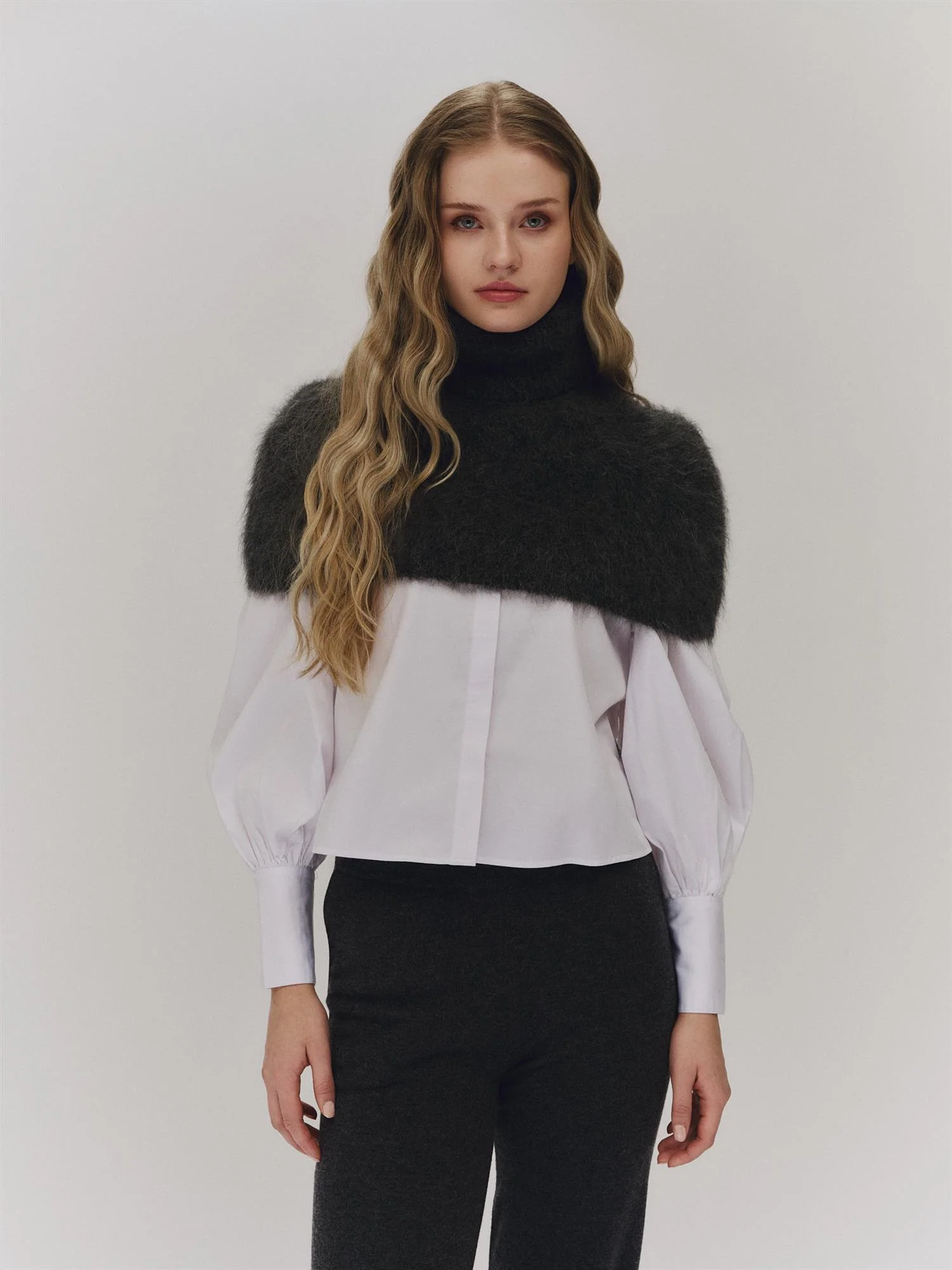 Sylvia chunky neck Black - Image 3
