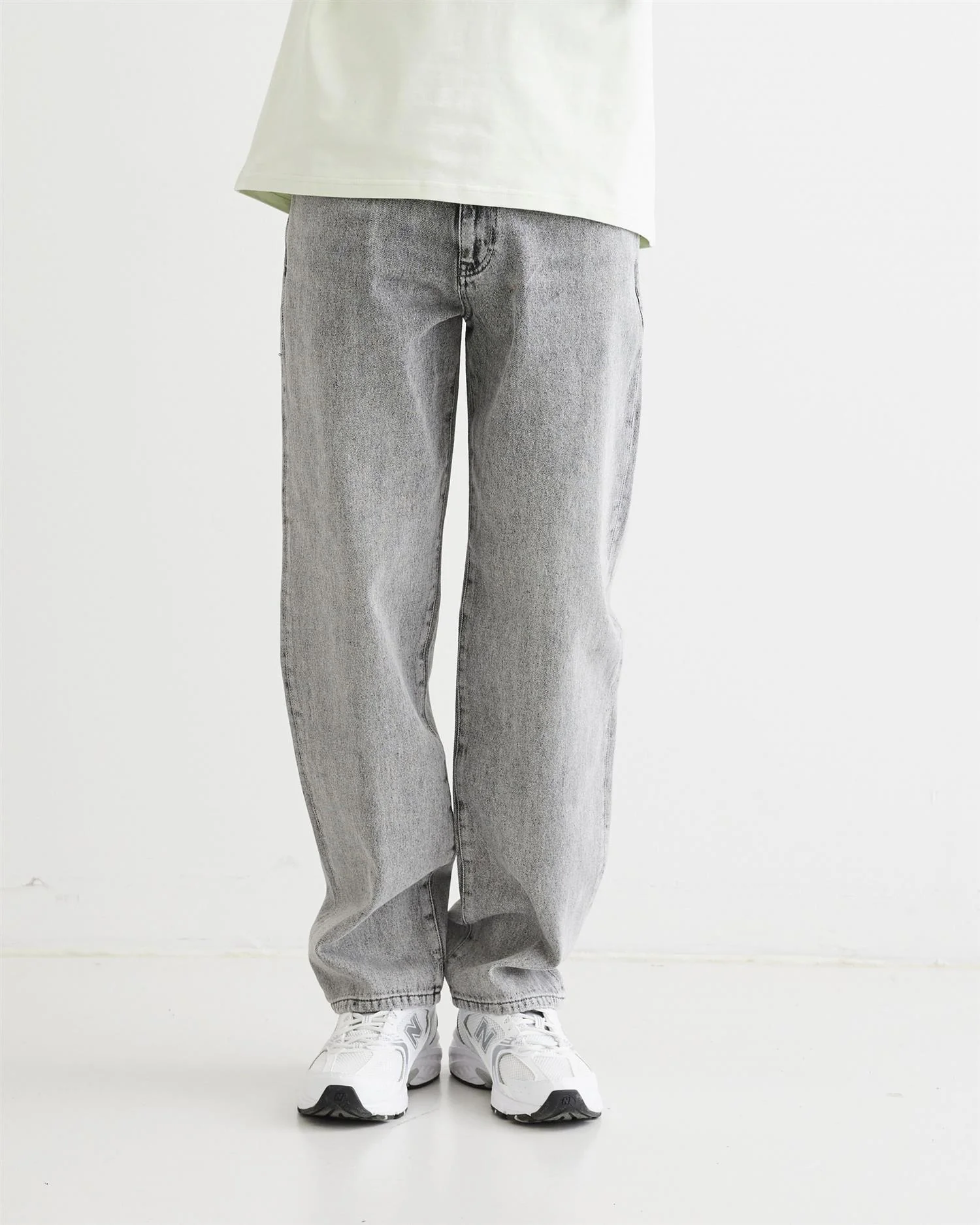 Leroy Ash Grey Jeans  Grey - Image 4
