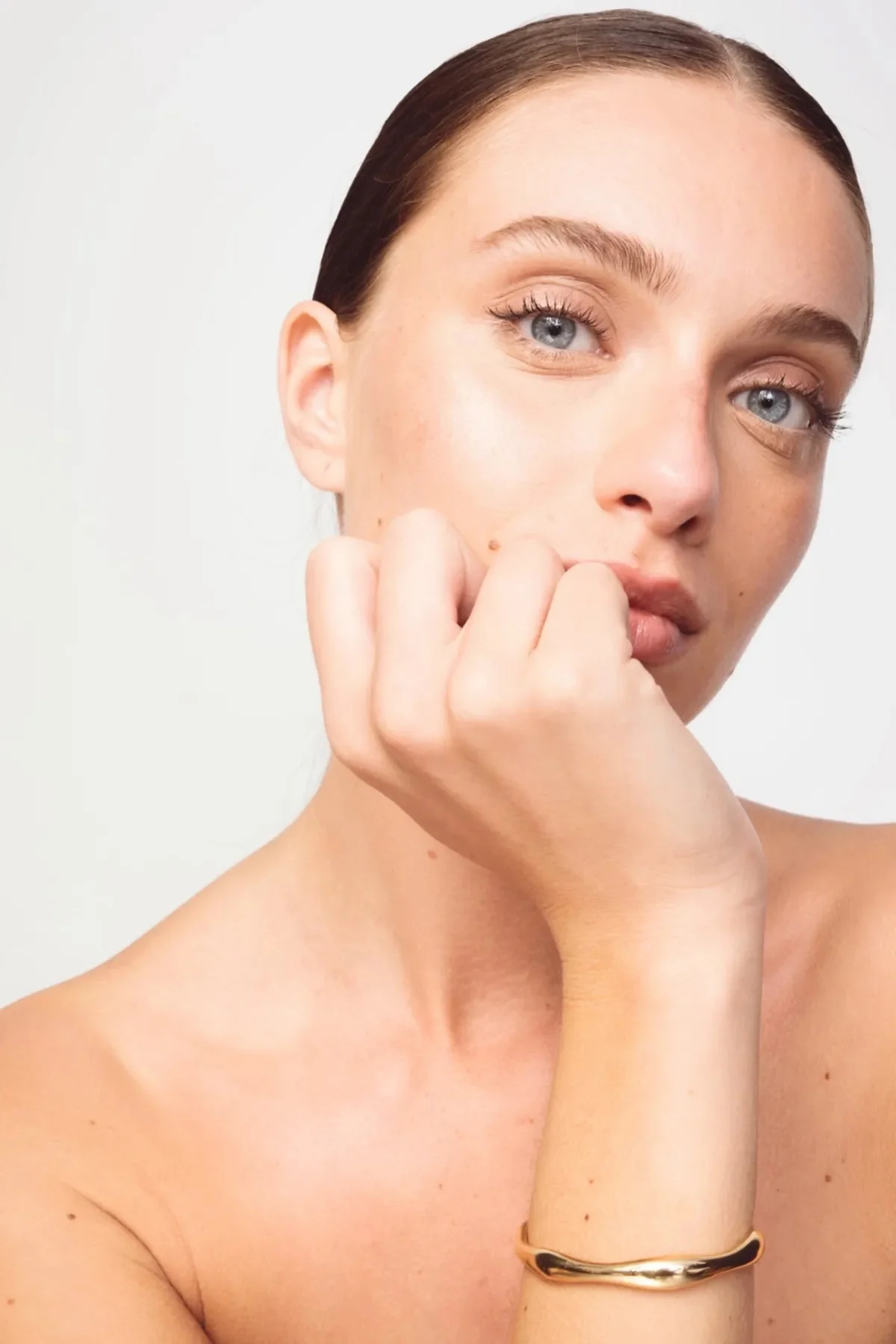 The Sleek  Gold - Image 4