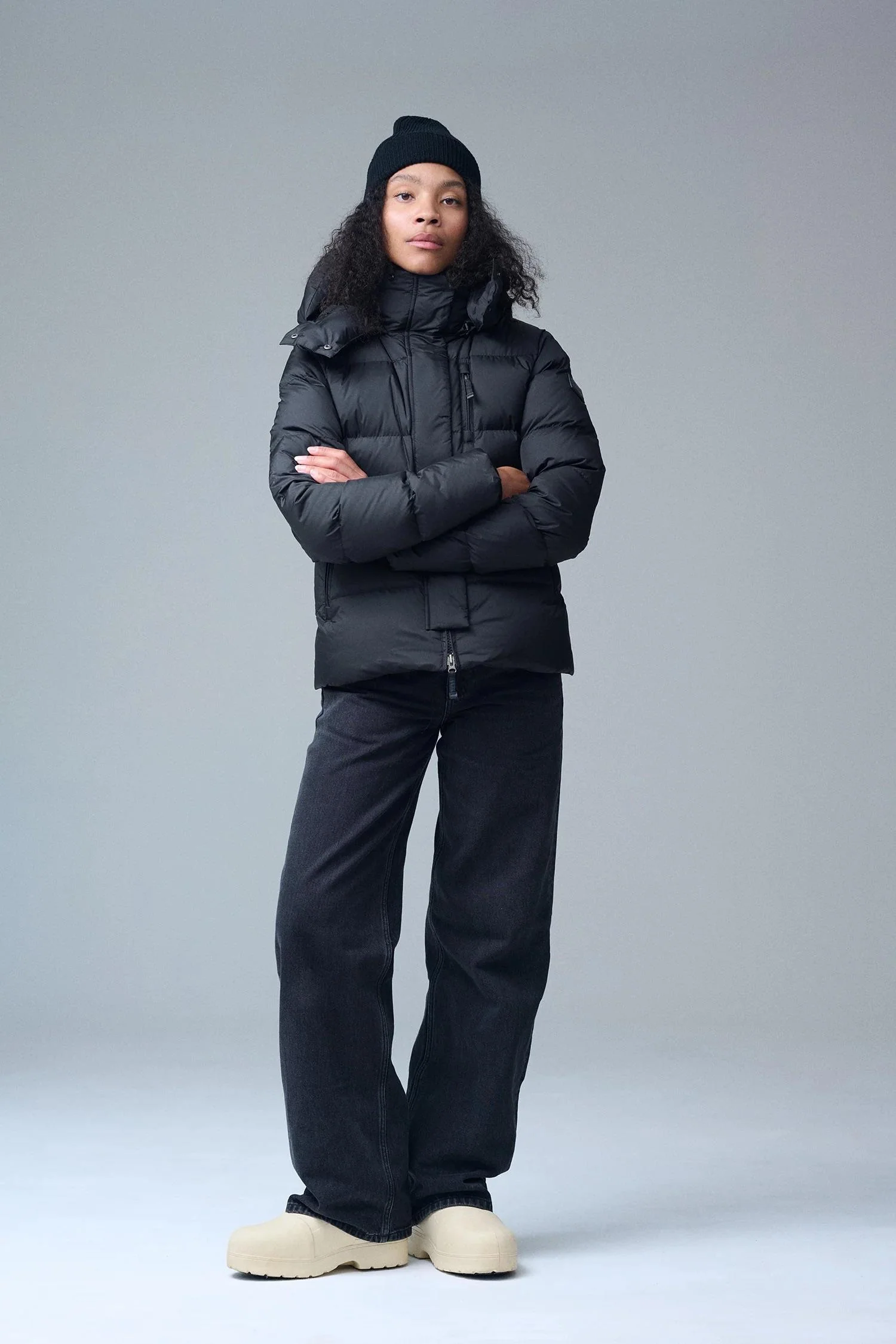 STELLA Black - Image 2