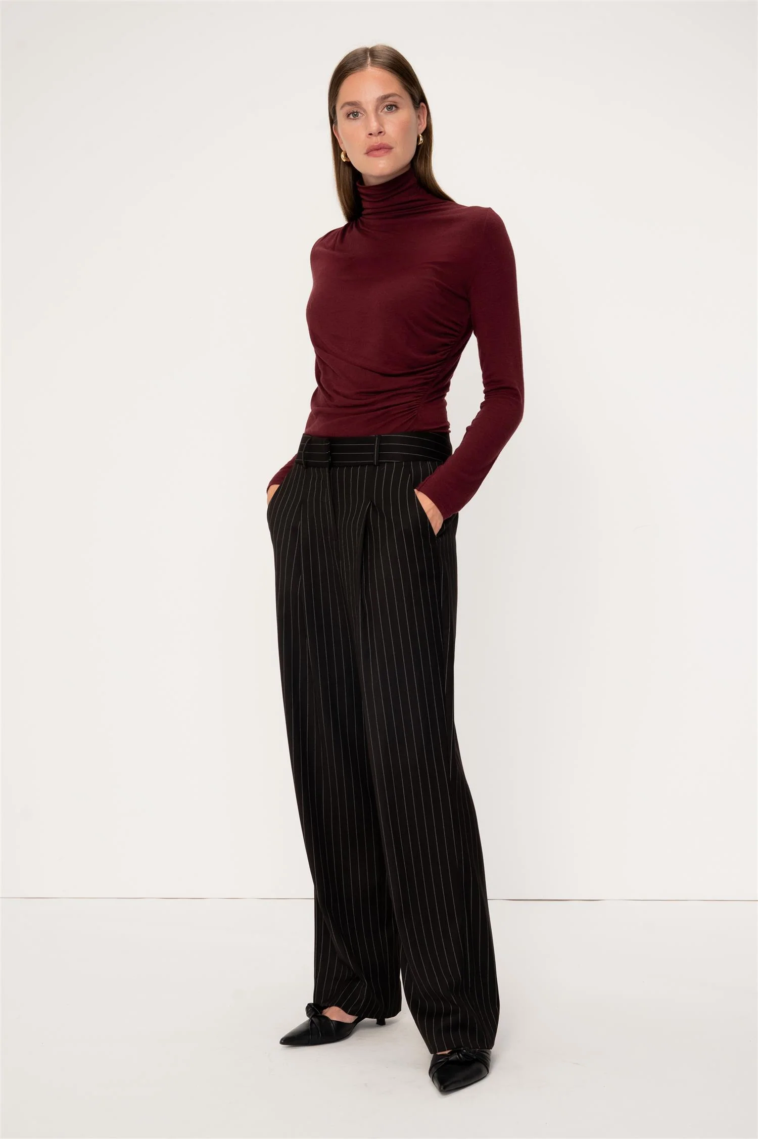 Alcor  Burgundy - Image 2