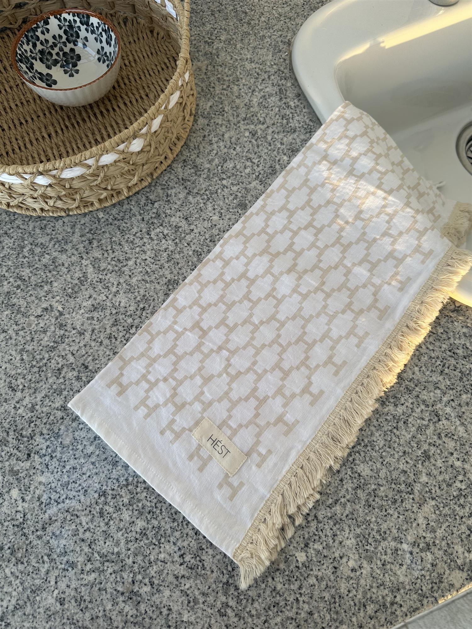 LINEN TOWEL White Alyssum - Image 2