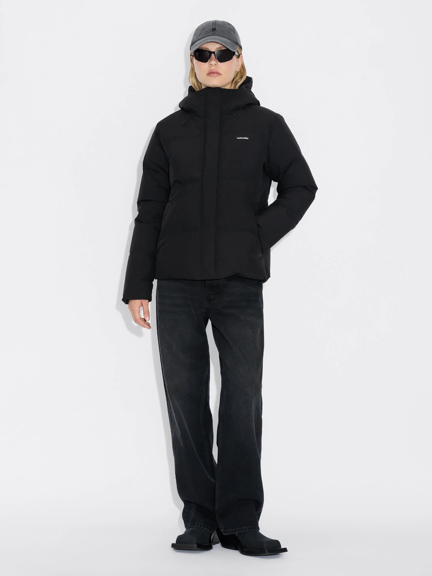 Besseggen Lt Short Jkt Black - Image 5