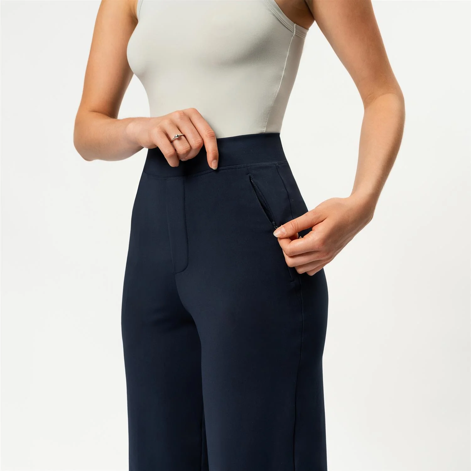 ASANA RELAXED STRAIGHT PANT  Navy - Image 4