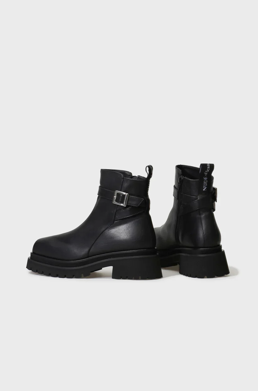 VILMA 888 in Capricorno Leather Nero - Image 2