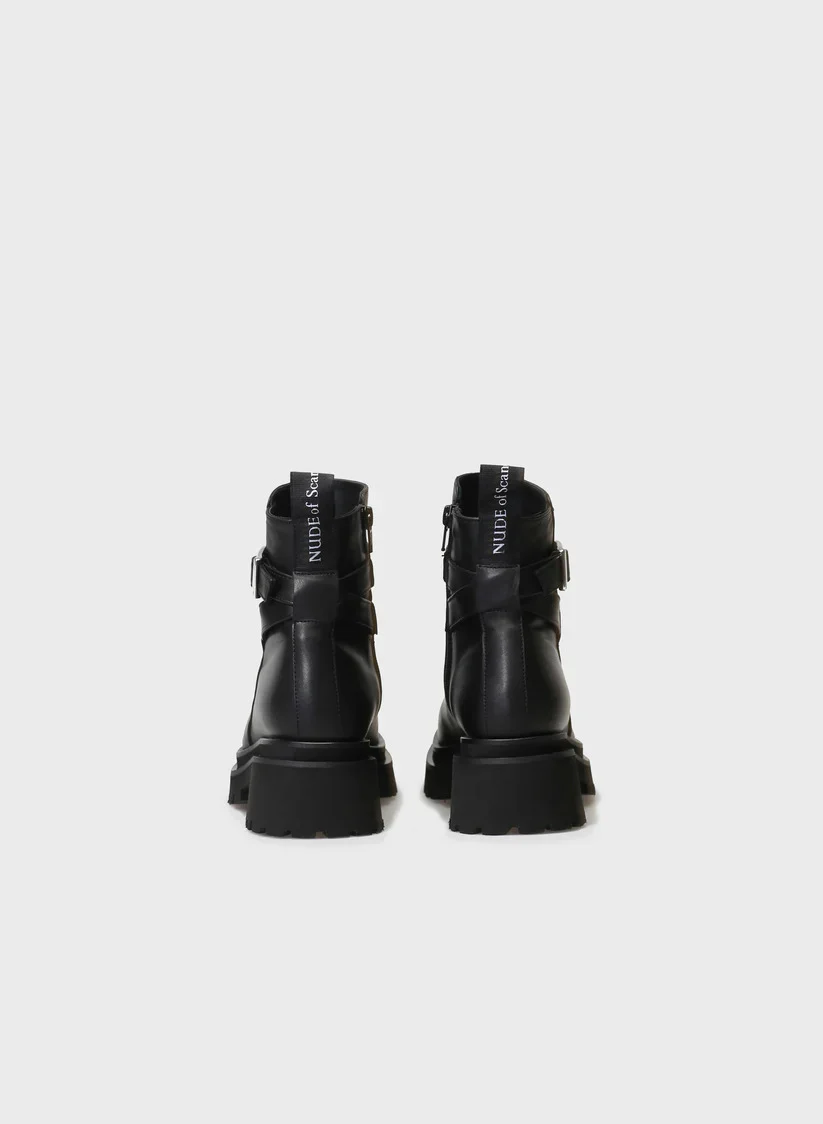 VILMA 888 in Capricorno Leather Nero - Image 4
