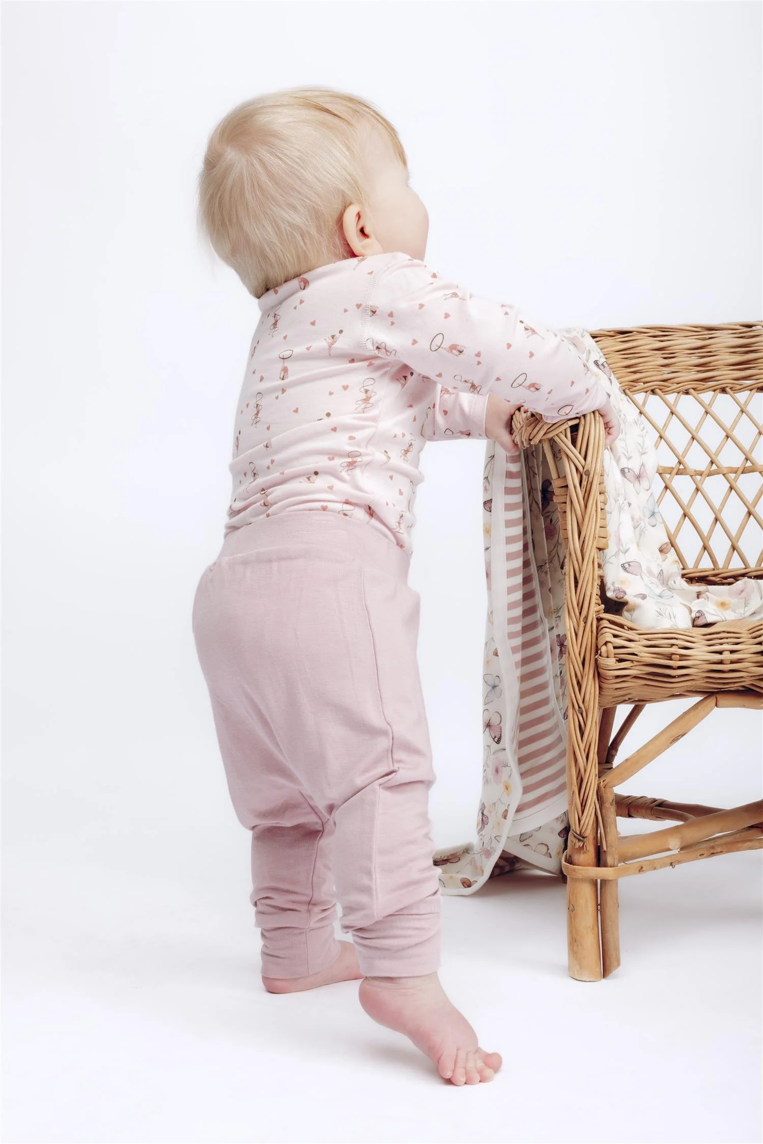 Gusti Solid Chalk Pink - Image 2