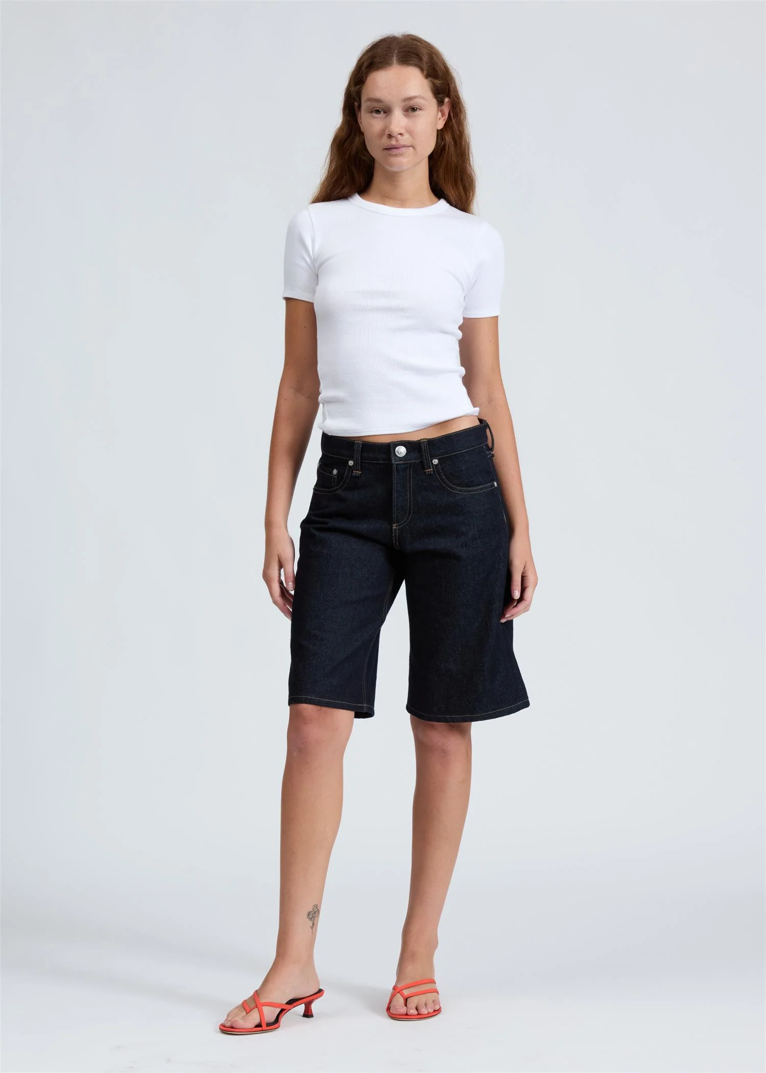 the essential rib ss crew White