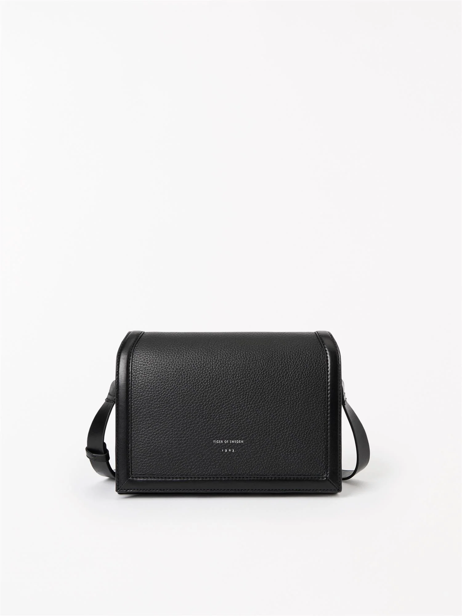 Sonti Black