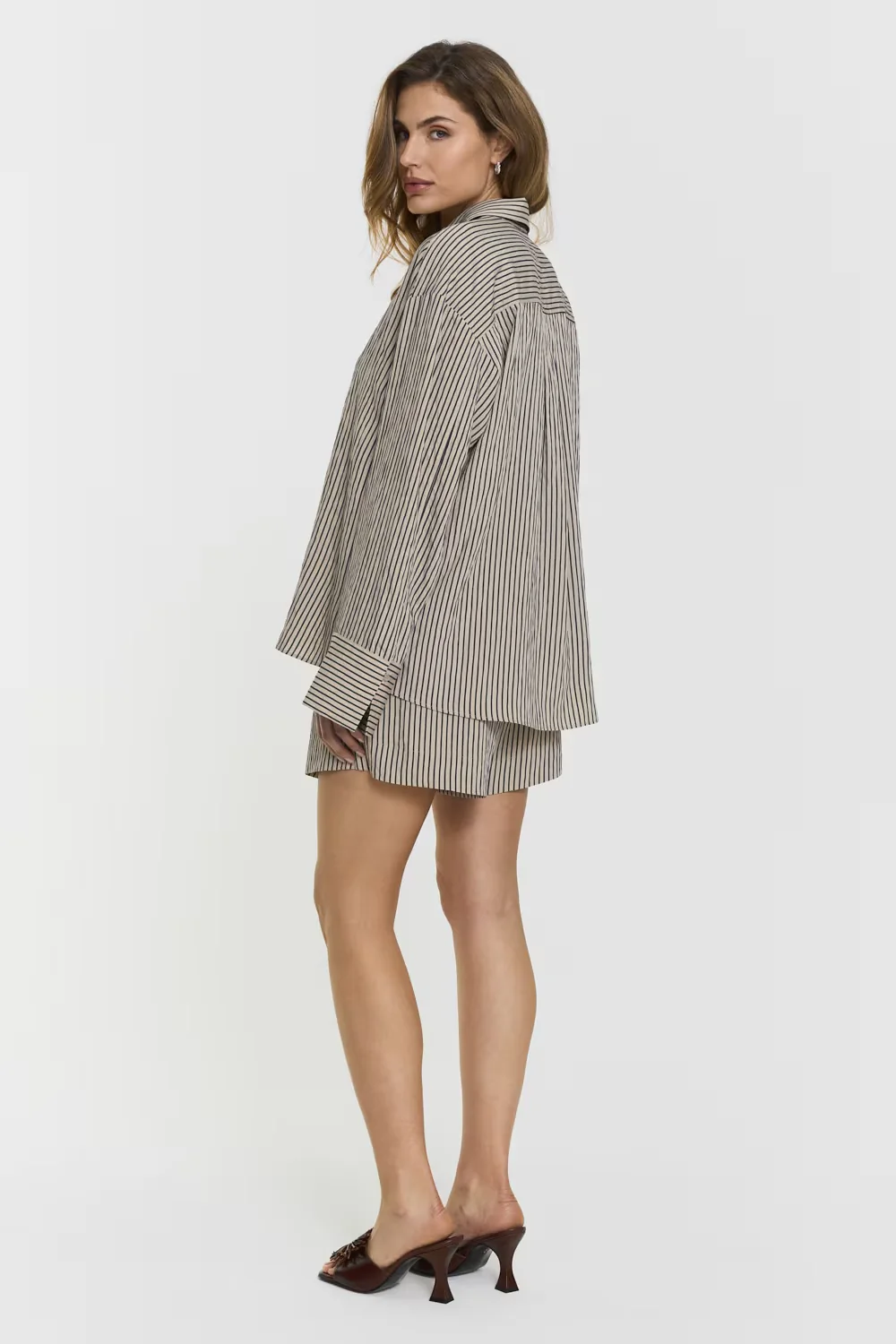 Alisha shorts Offwhite/Blue Stripes - Image 3