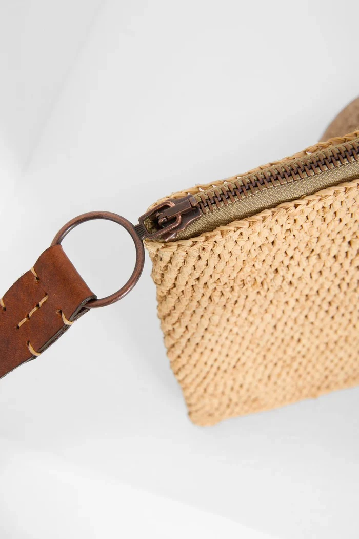 AMPY CLUTCH Tea - Image 3