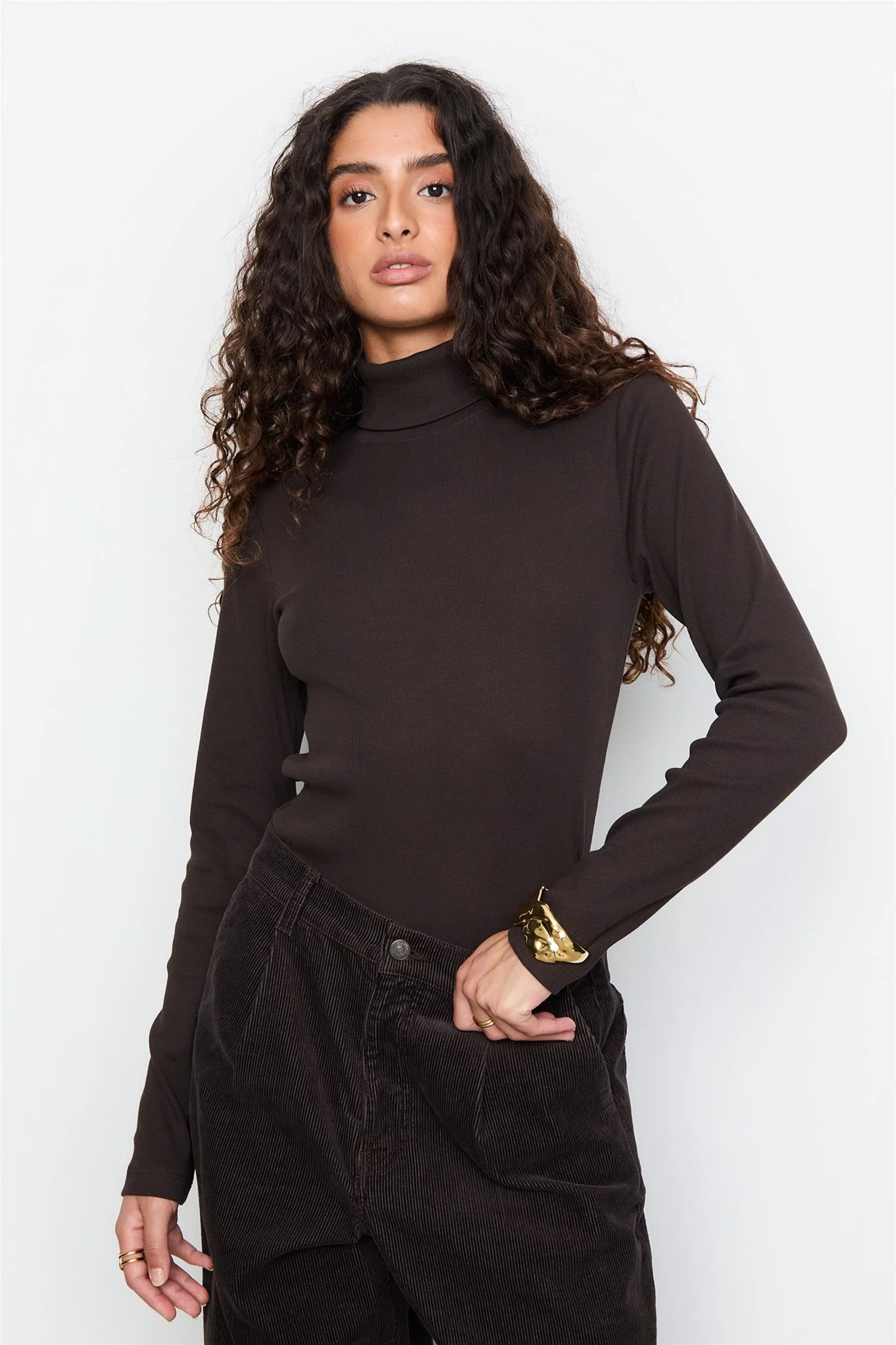 Petra Rib Turtleneck Dark Brown - Image 2