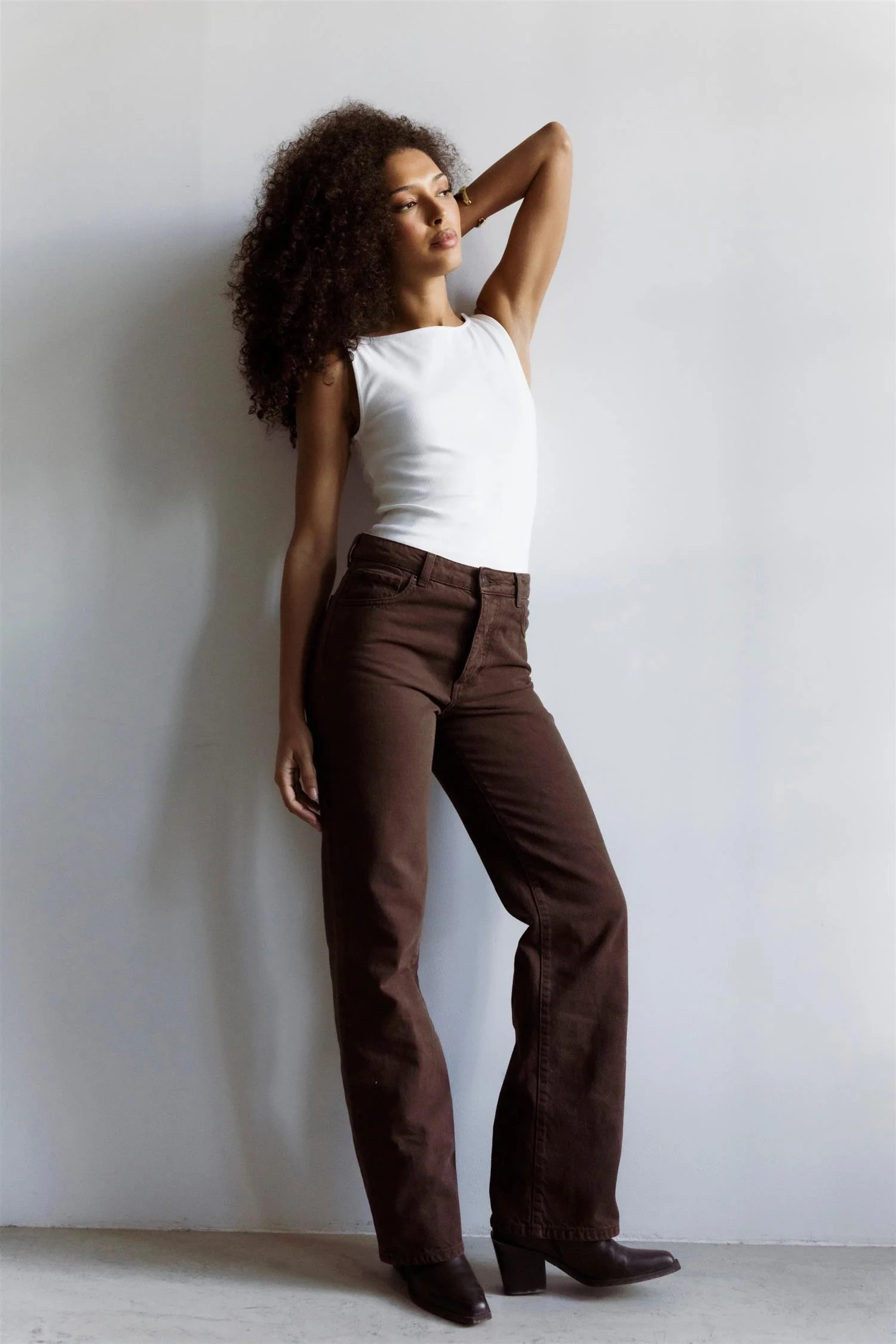 Billie Dark Brown - Image 4