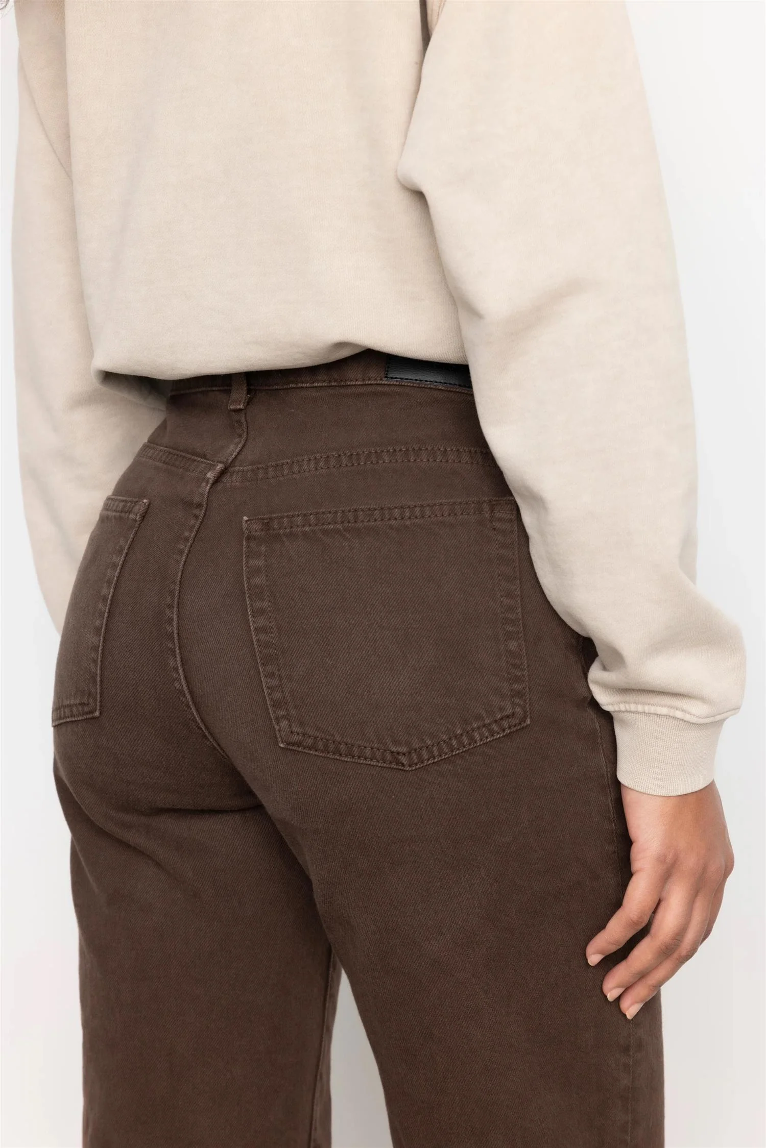 Billie Dark Brown - Image 6