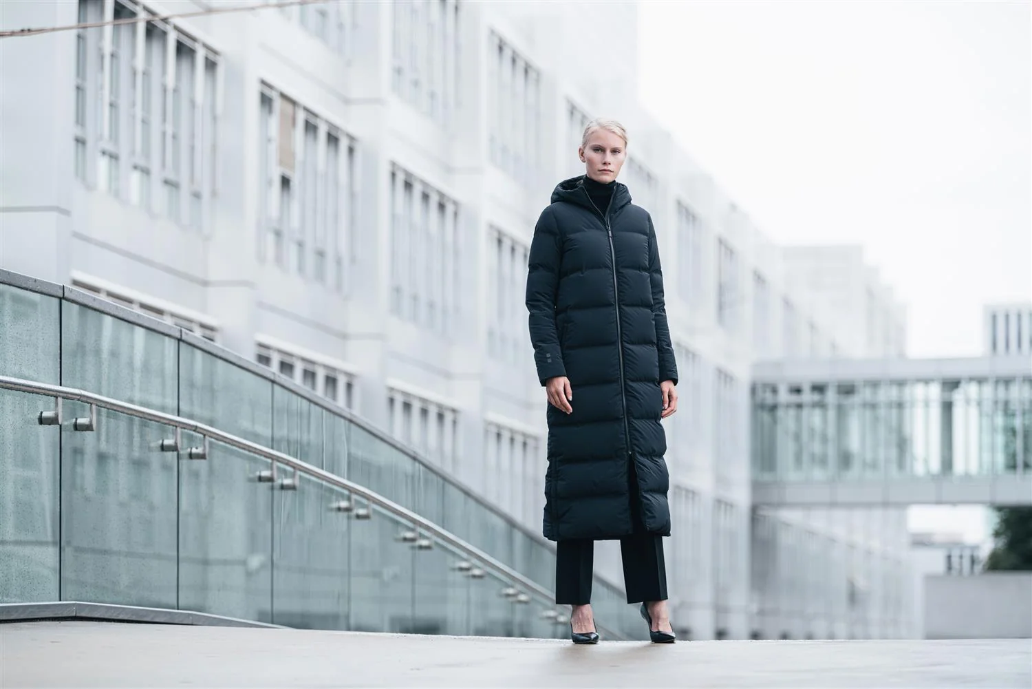 INFINITY DOWN COAT Black - Image 7
