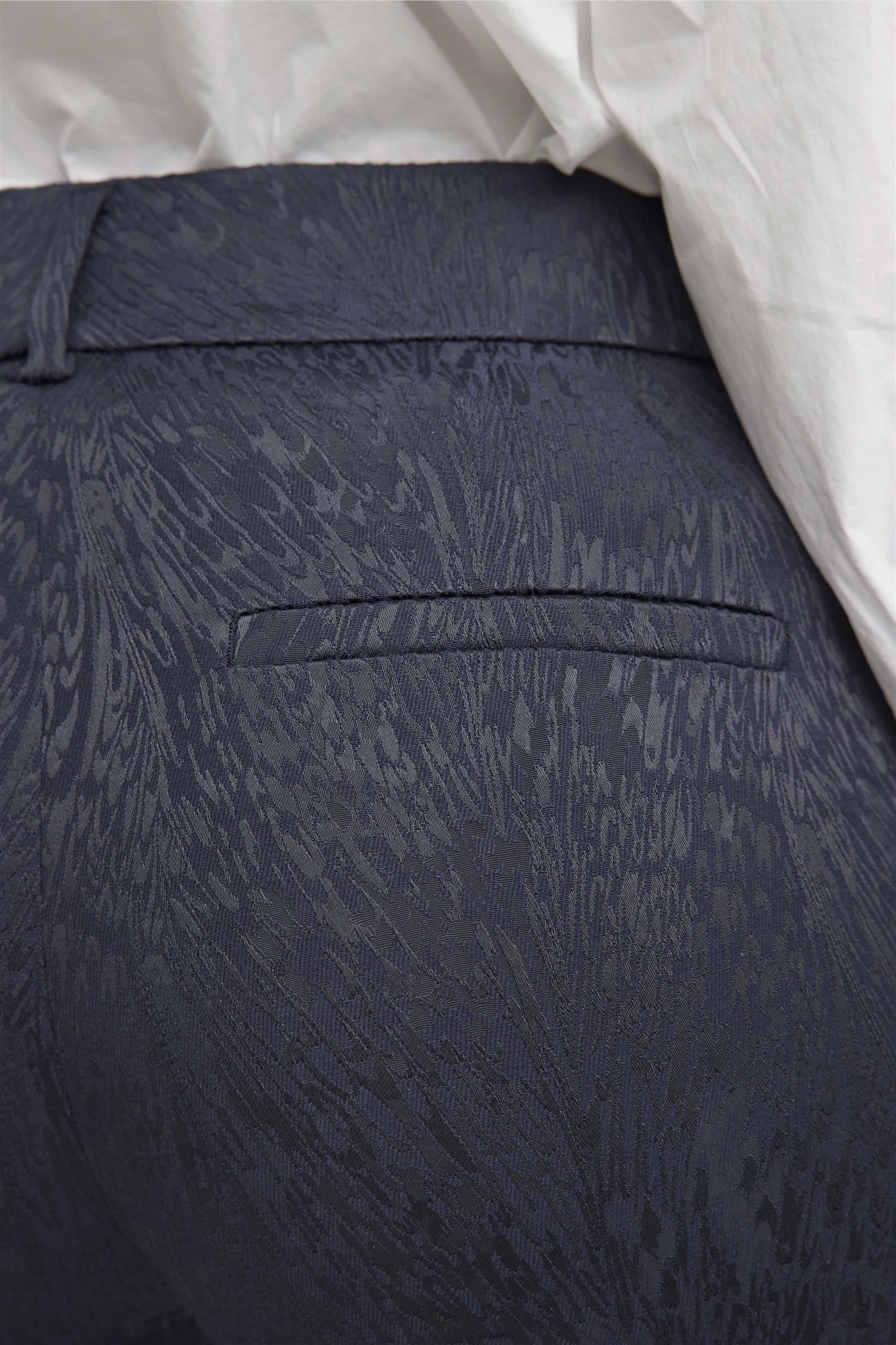 Clara 775 long  Navy Flow Jacquard - Image 7