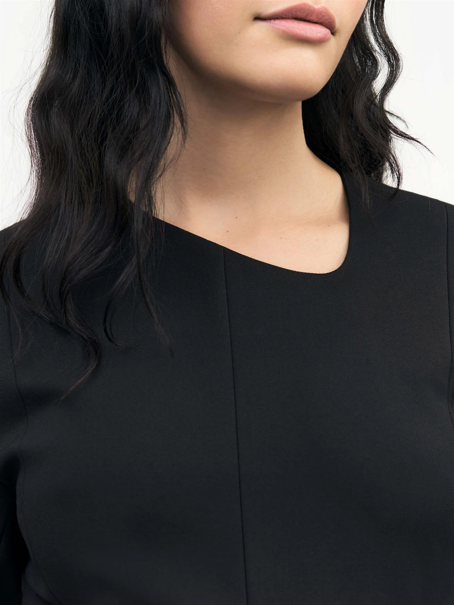 KLASIA Black - Image 3